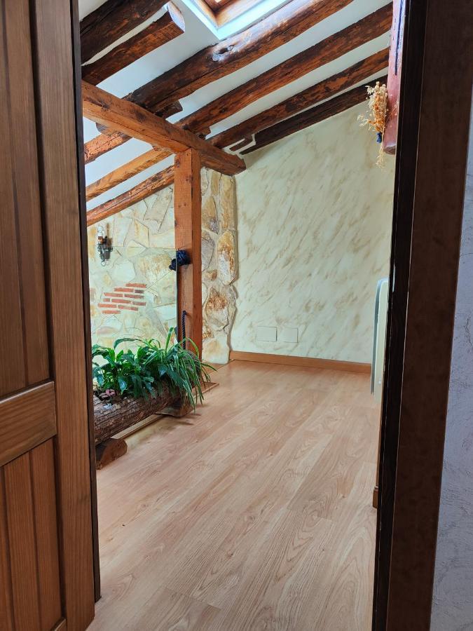 Casa Vieja Tabanera A 8 Min De Segoia Konuk evi Tabanera del Monte Dış mekan fotoğraf